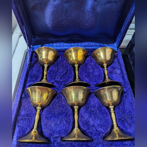 Vintage set of 6 brass goblets - Picture 1 of 2